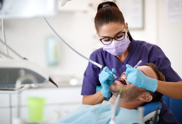 Dentist vs. Oral Surgeon: Unveiling the Differences and When to See Each